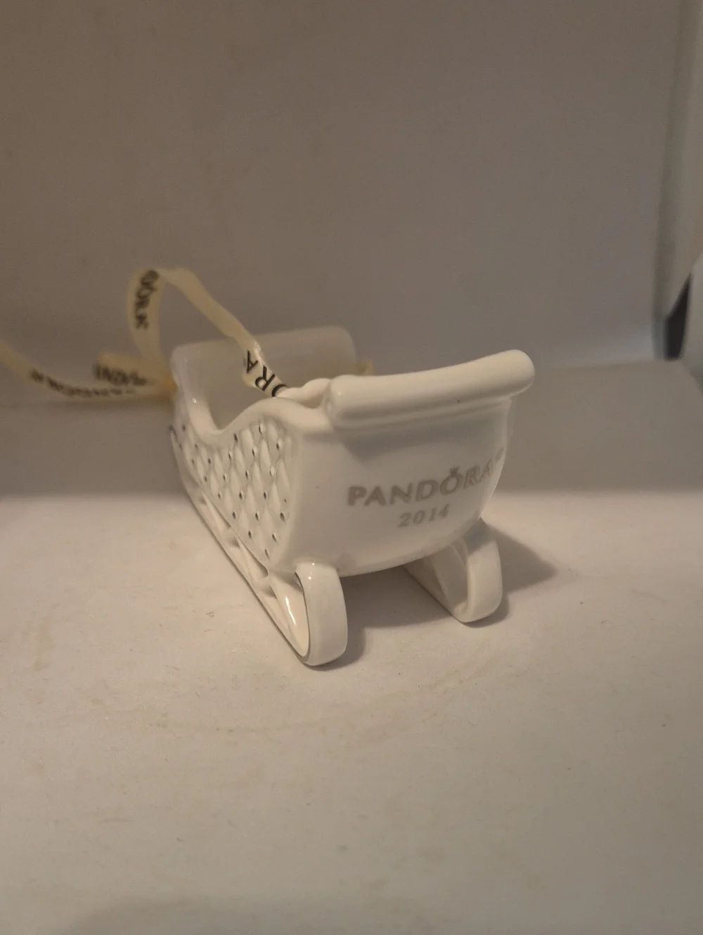 PANDORA Limited Edition 2014 Porcelain Sleigh Christmas